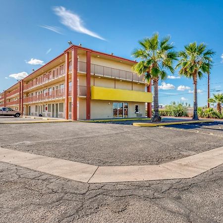 Oyo Hotel Tucson Downtown المظهر الخارجي الصورة