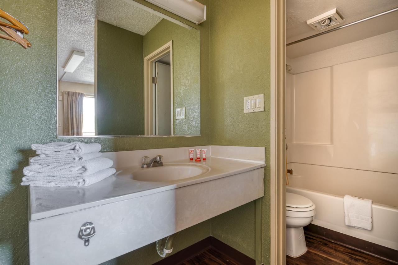 Oyo Hotel Tucson Downtown المظهر الخارجي الصورة